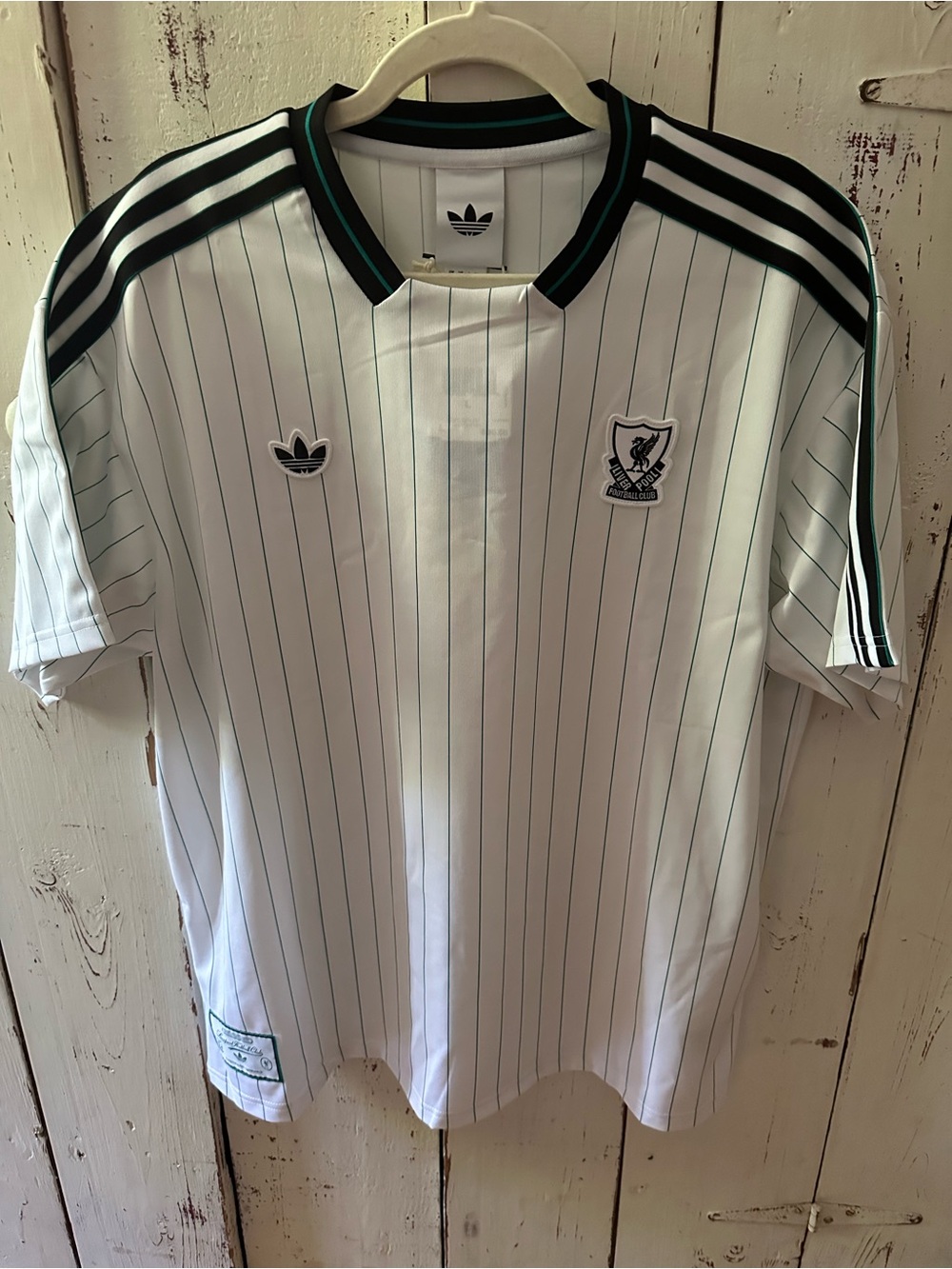 Adidas Originals Liverpool terrace icons edition Men’s Jersey. BNWT. Size large